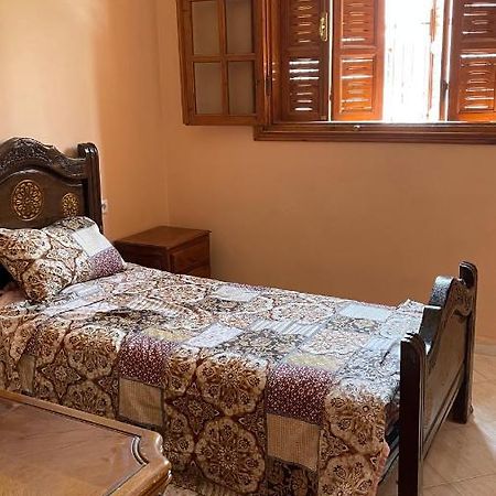 Maison De Ville Agreable Avec Un Patio Marocain Warzazat Zewnętrze zdjęcie