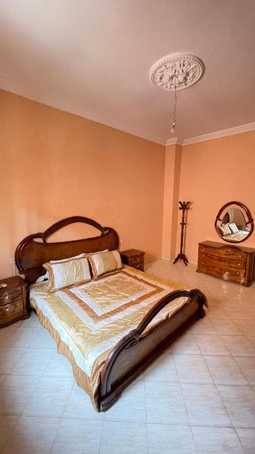 Maison De Ville Agreable Avec Un Patio Marocain Warzazat Zewnętrze zdjęcie